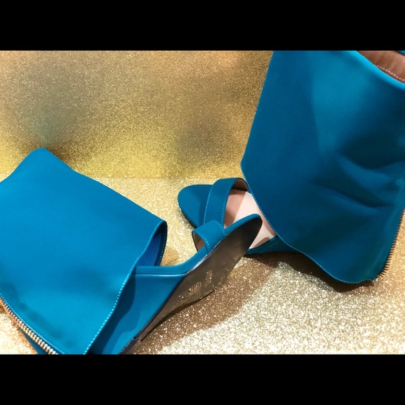 Edgy wedges - Picture 3 of 3